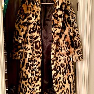 New! Never worn! Beautiful Lush Faux Fur Leopard Coat Rachel Zoe Ocelot